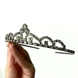 Claire’s Silver Princess Tiara Halloween Costume Cosplay Jewelled Hair Accessory
